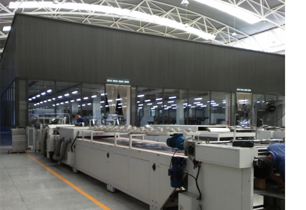 進口印刷設(shè)備專用穩(wěn)變一體機現(xiàn)場