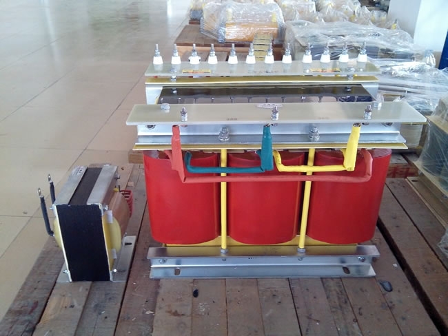 200KVA三相隔離變壓器產(chǎn)品圖